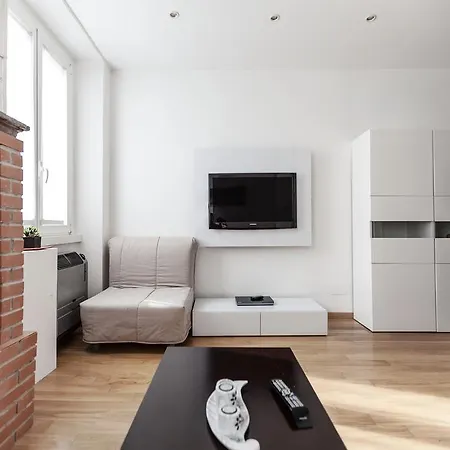 Apartment Casati 2 *